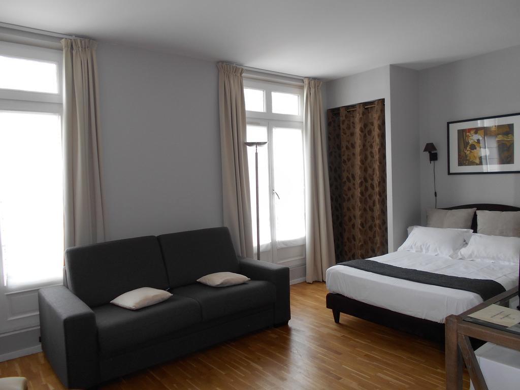 Apartment Caumartin 64 Paris