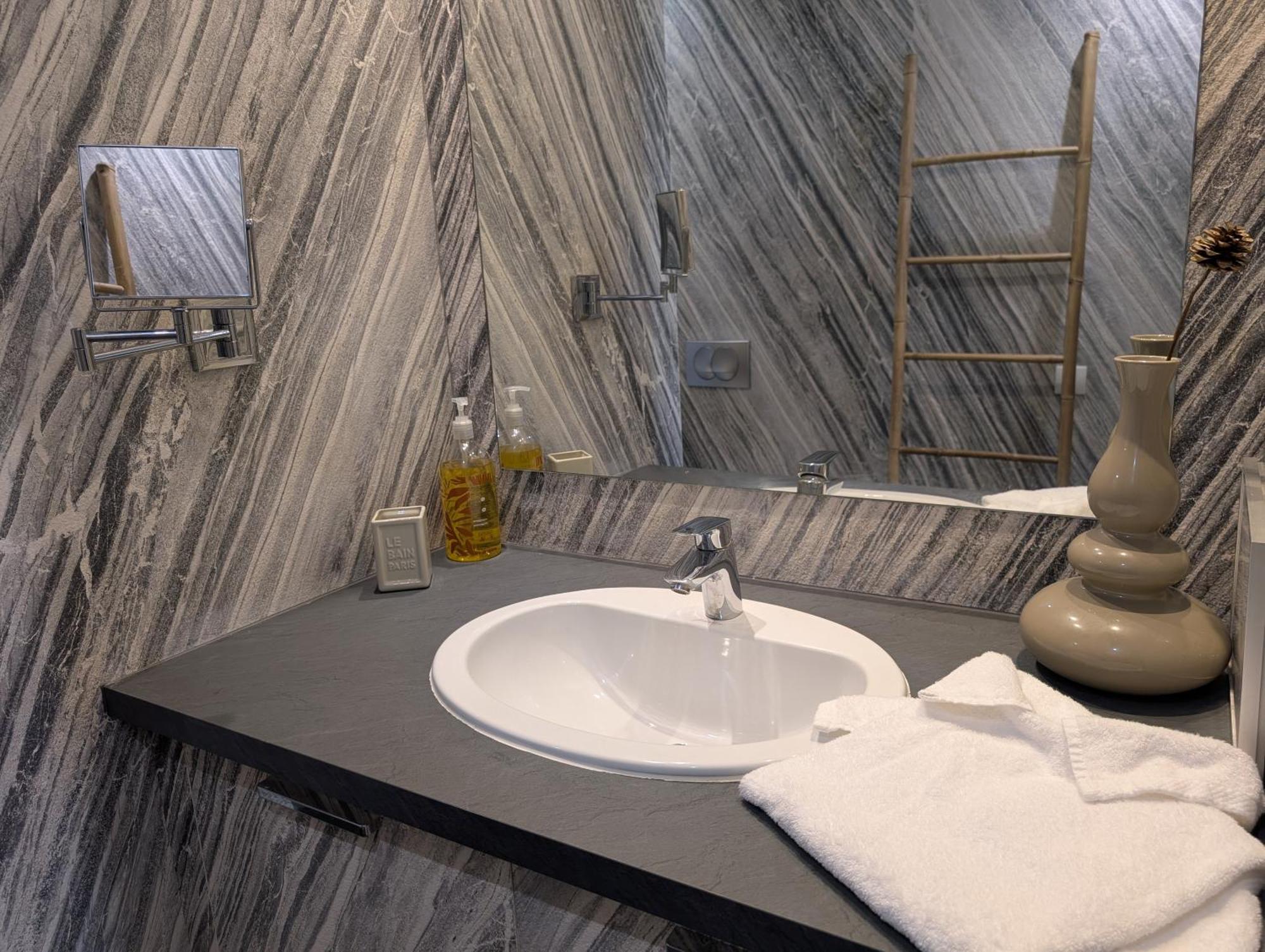 Caumartin 64 Apartment *